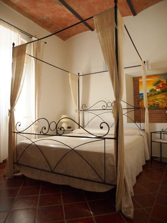 Saturnia Landhuis