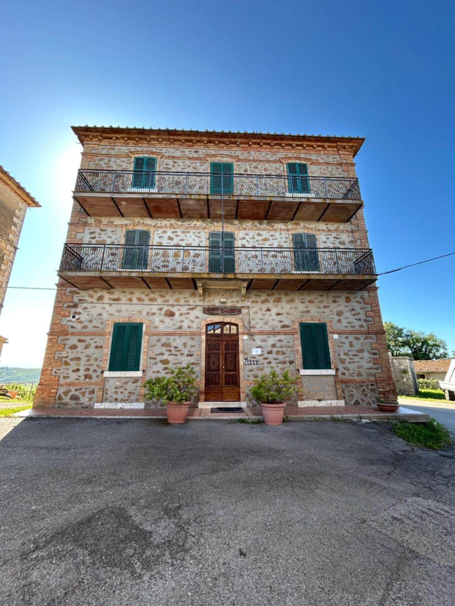 Saturnia Country house